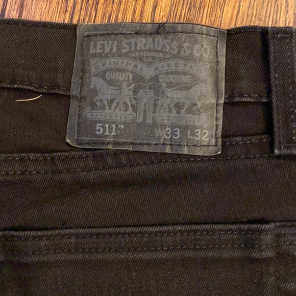 Levi’s 33x32 - Picture 3 of 3